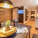 Tevini Boutique By We Rent