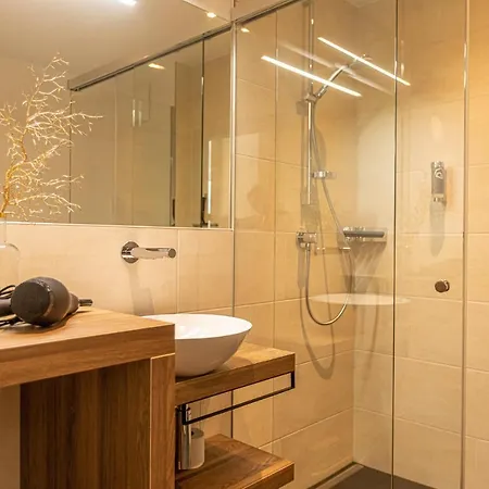 Tevini Boutique By We Rent