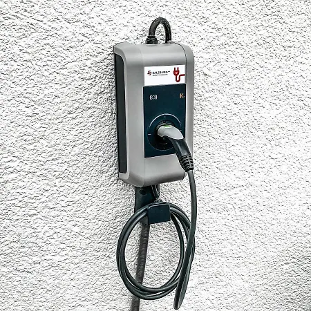 Tevini Boutique By We Rent *