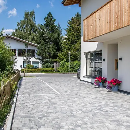 Tevini Boutique By We Rent