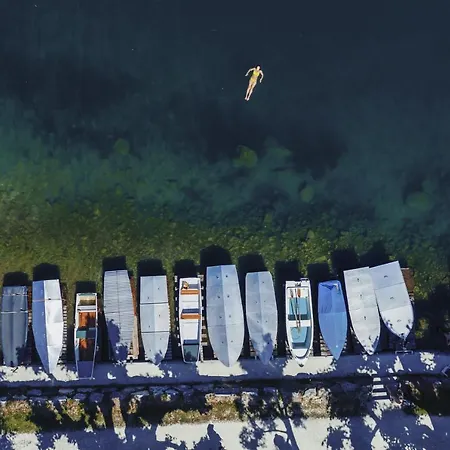 Tevini Boutique By We Rent Apartman *